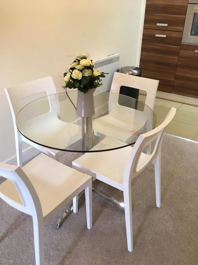 Blue Sky Apartments @Wallis Square, Farnborough Farnborough  Extérieur photo