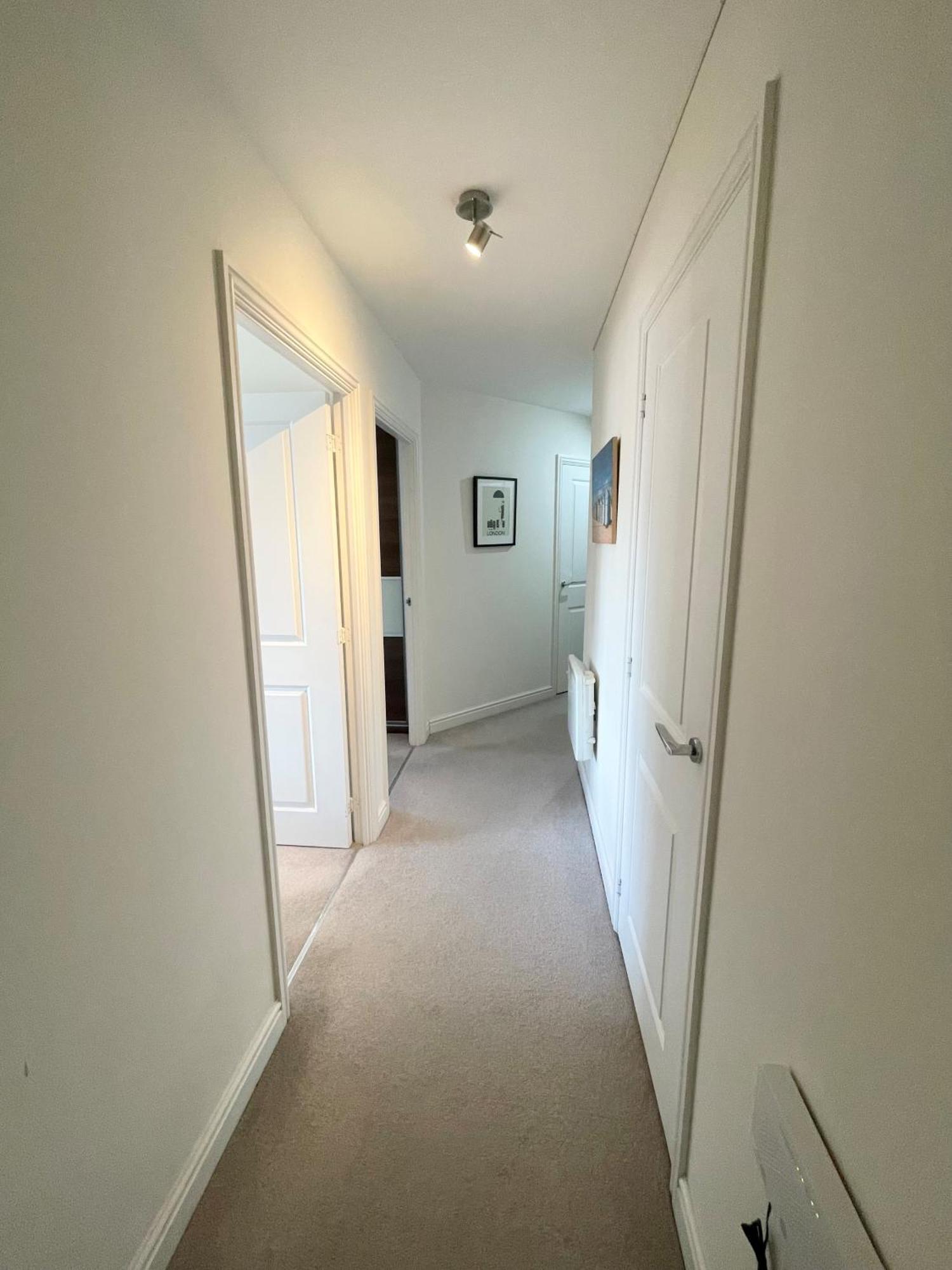 Blue Sky Apartments @Wallis Square, Farnborough Farnborough  Extérieur photo
