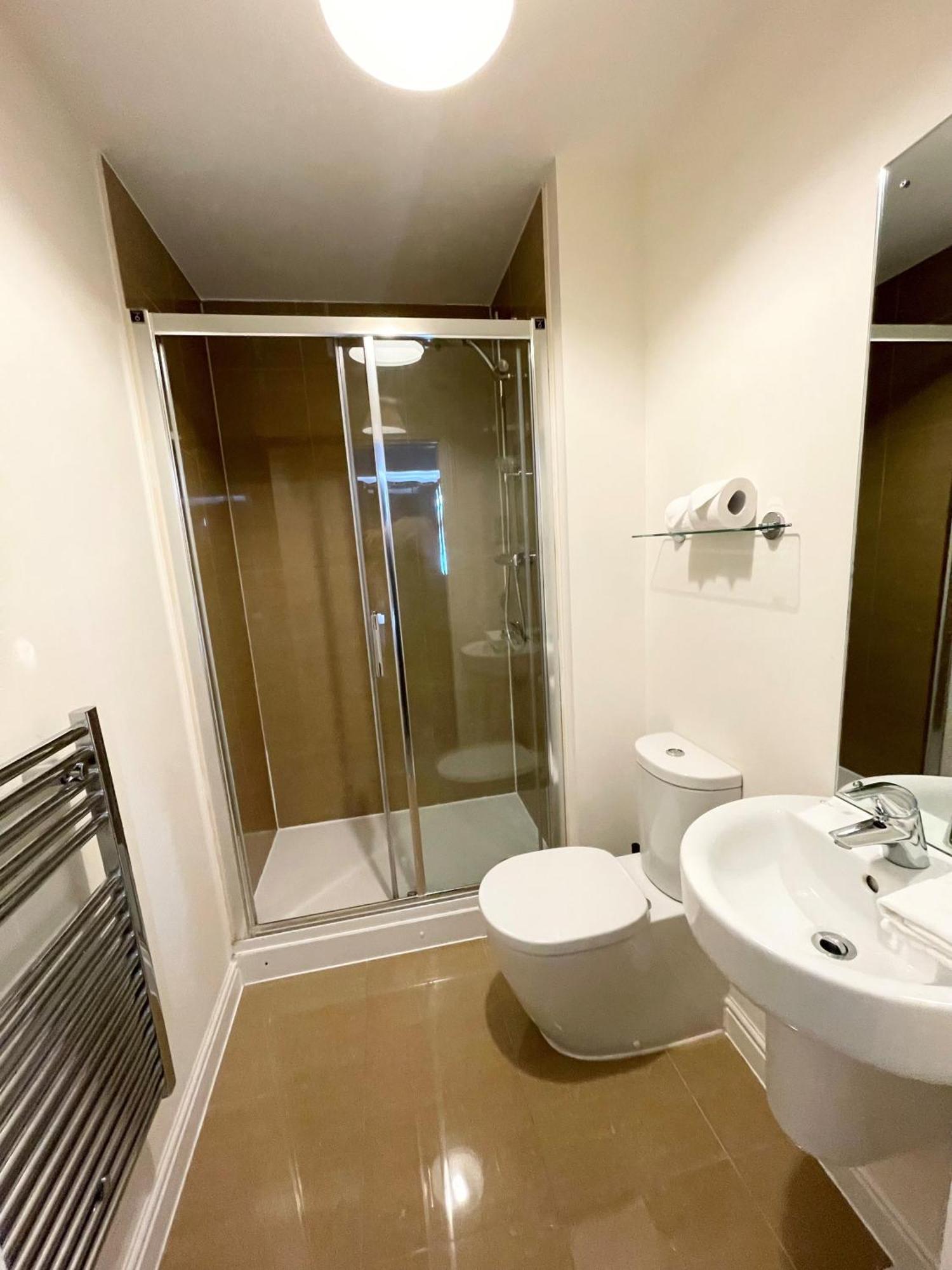 Blue Sky Apartments @Wallis Square, Farnborough Farnborough  Extérieur photo