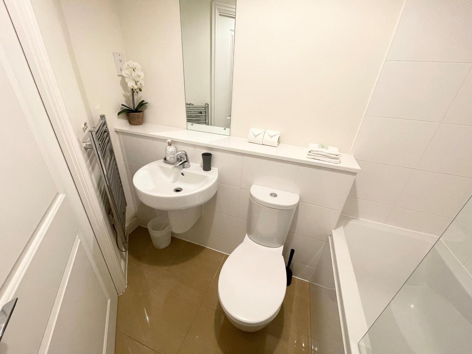Blue Sky Apartments @Wallis Square, Farnborough Farnborough  Extérieur photo