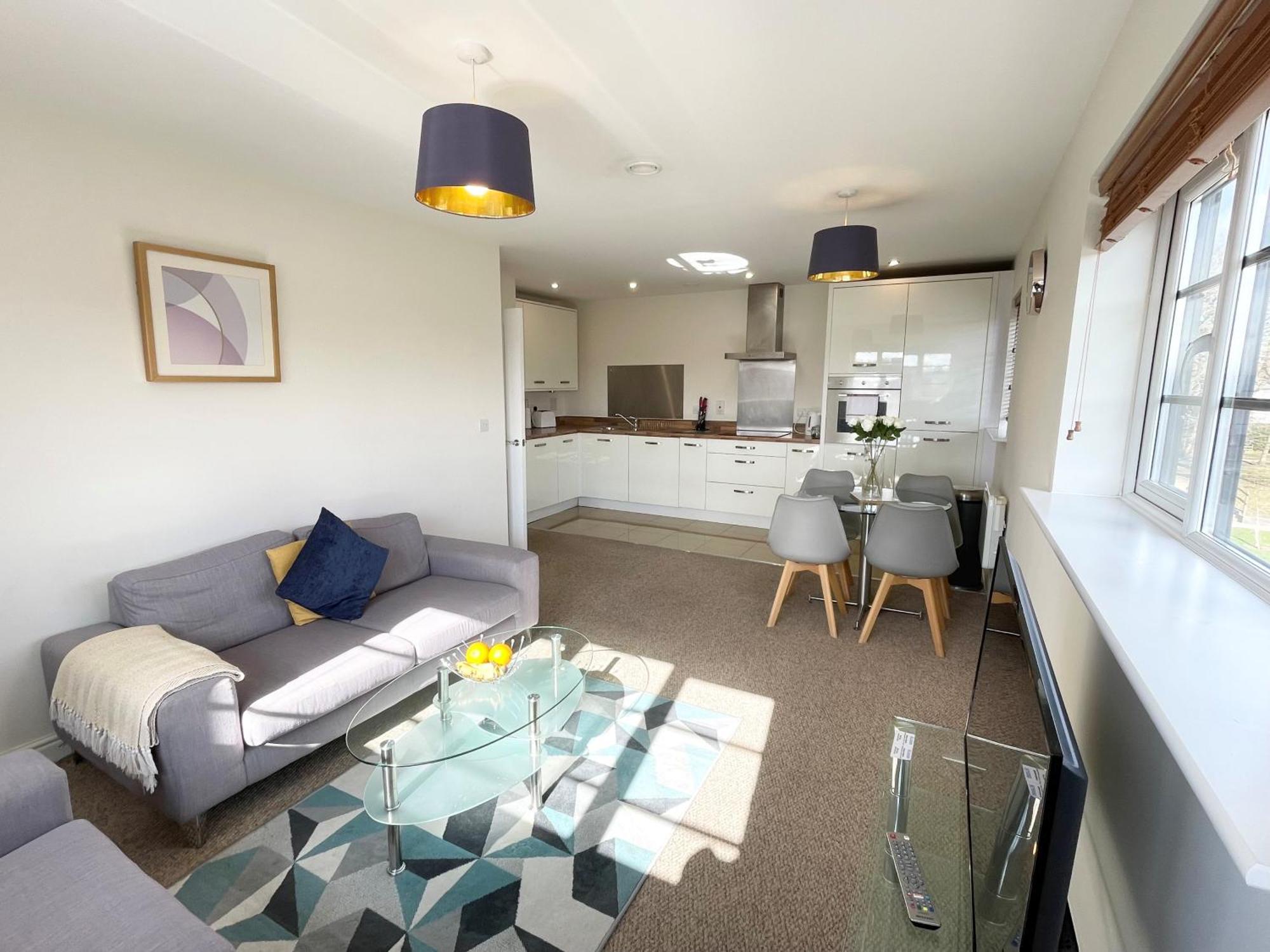 Blue Sky Apartments @Wallis Square, Farnborough Farnborough  Extérieur photo