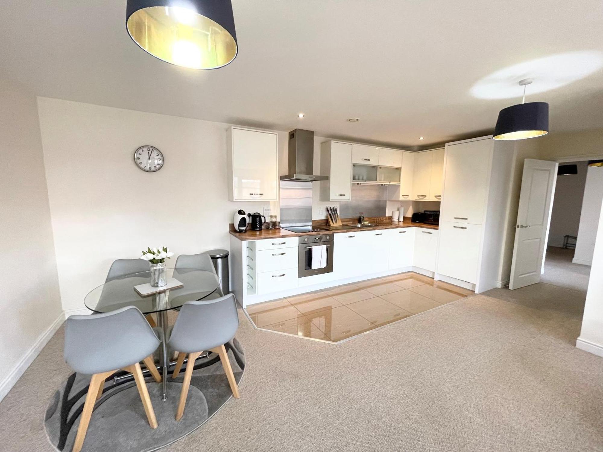 Blue Sky Apartments @Wallis Square, Farnborough Farnborough  Extérieur photo