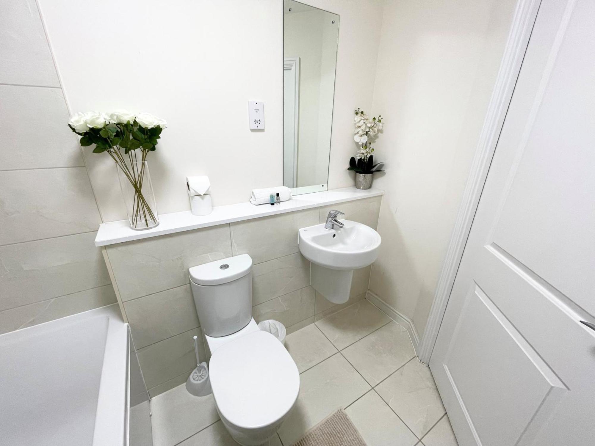 Blue Sky Apartments @Wallis Square, Farnborough Farnborough  Extérieur photo