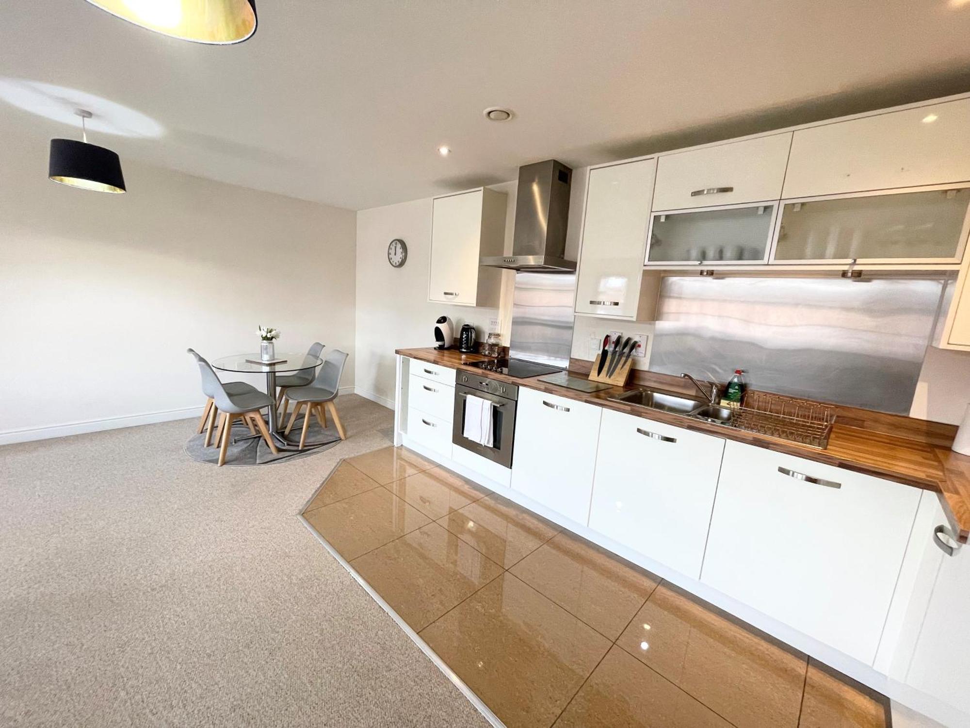 Blue Sky Apartments @Wallis Square, Farnborough Farnborough  Extérieur photo