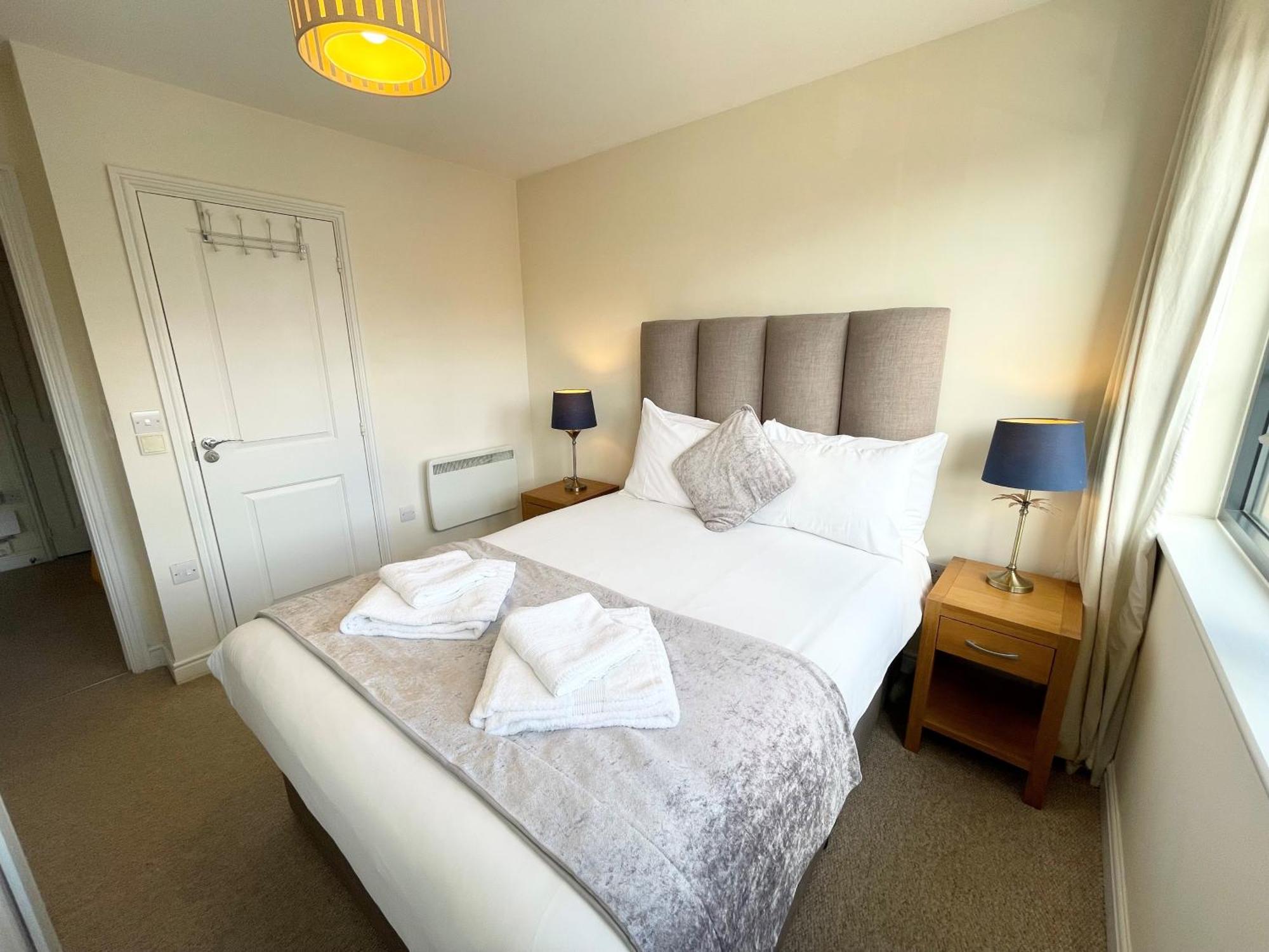Blue Sky Apartments @Wallis Square, Farnborough Farnborough  Extérieur photo