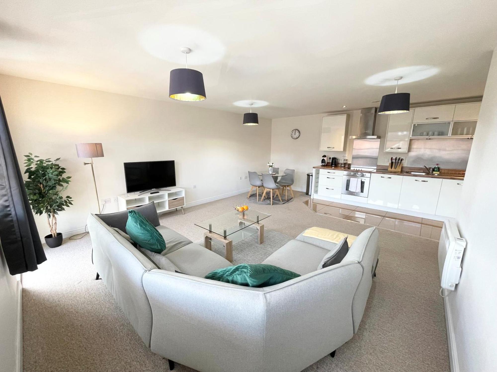 Blue Sky Apartments @Wallis Square, Farnborough Farnborough  Extérieur photo
