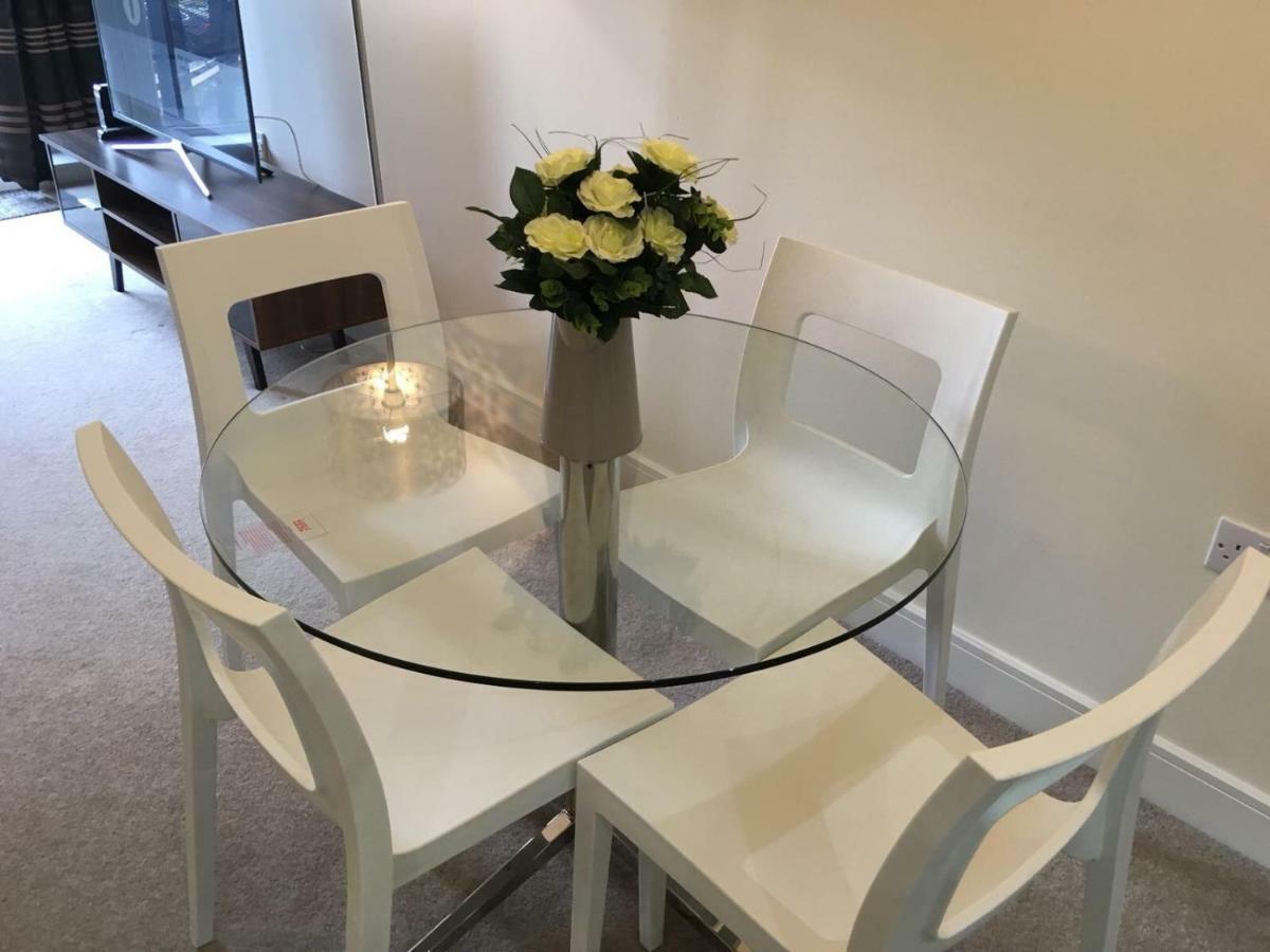 Blue Sky Apartments @Wallis Square, Farnborough Farnborough  Extérieur photo