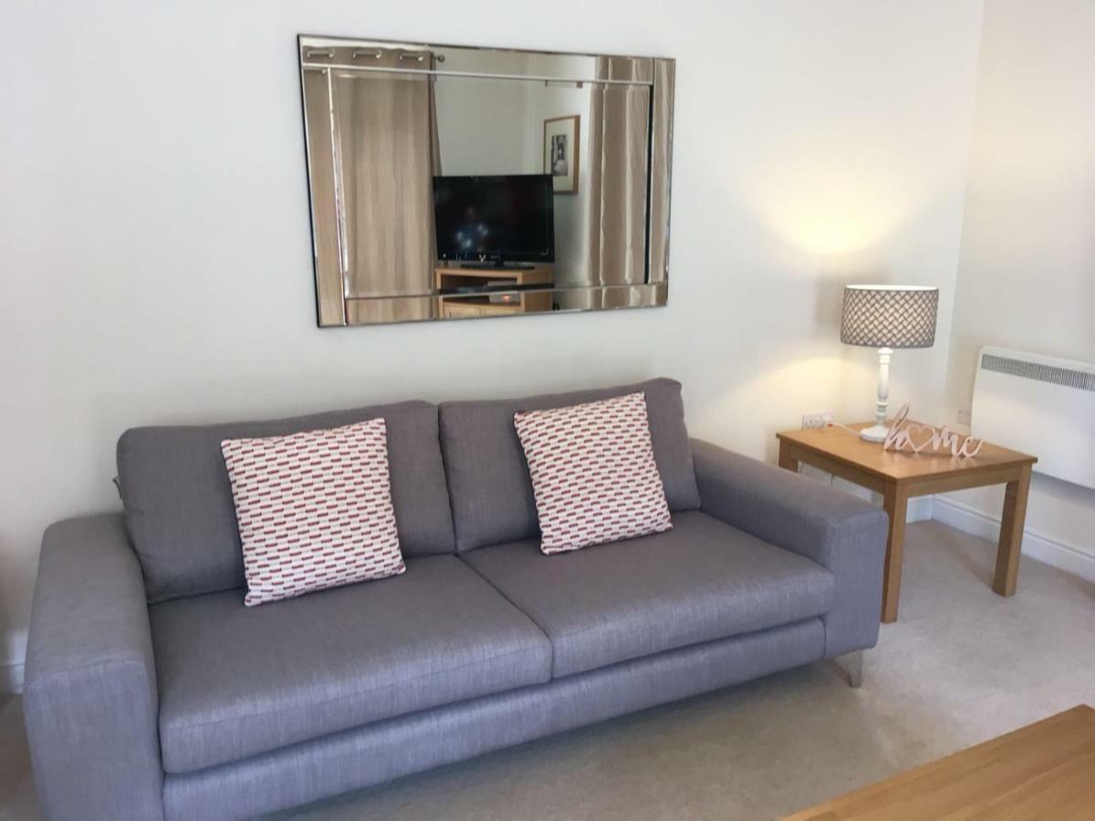 Blue Sky Apartments @Wallis Square, Farnborough Farnborough  Extérieur photo