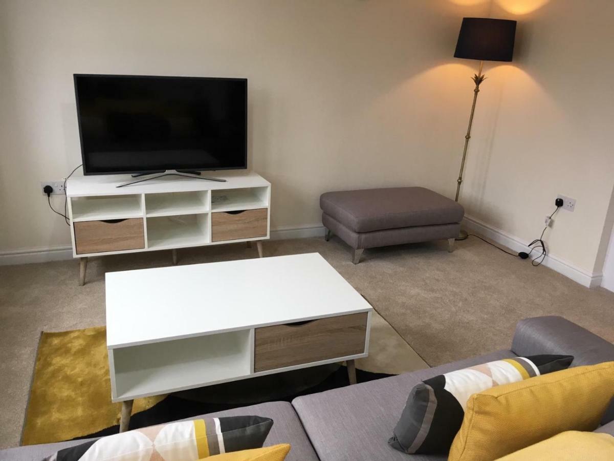 Blue Sky Apartments @Wallis Square, Farnborough Farnborough  Extérieur photo